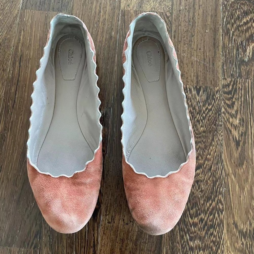Authentic CHLOE Lauren Scallop Orange Suede Flats (Size 6)